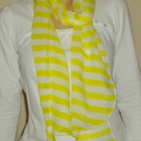 Bílo - žlutá šálka H&M