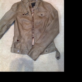 Hnědá bunda z umělé kůže  Fishbone s přeskami