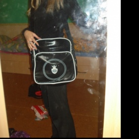 Crosboody černo bílá sportovnější