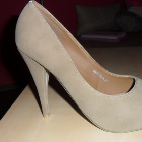 Lodičky nude barvy - foto č. 1