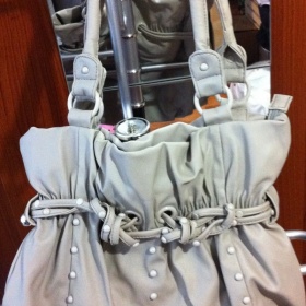 Šedá kabelka Deichman