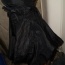 Černé nabírané šaty s mašlí - foto č. 3