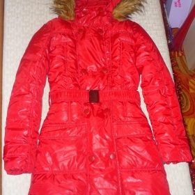 Červená lesklá bunda/kabát Reserved