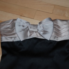 Černé plesové šatičky s mašlí Max and Cleo