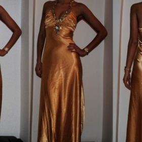 Zlaté spoločenské šaty - foto č. 1