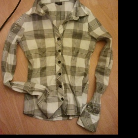 Stříbrno - šedo - černá košile