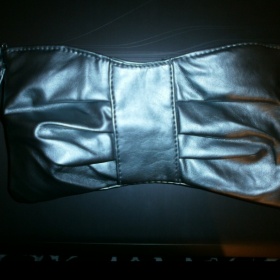 Stříbrné lesklé psaníčko do ruky