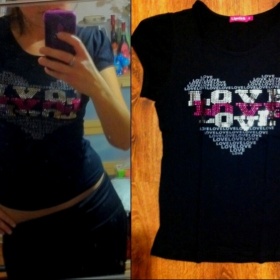 Černé triko s třpytivým potiskem Comtessa