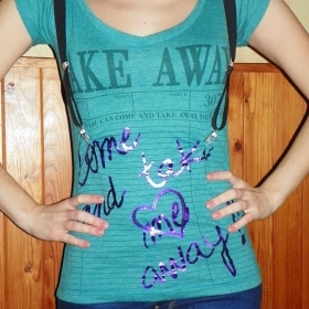 Zelené tričko Bershka