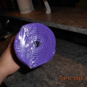 Fialová podložka na cvičení