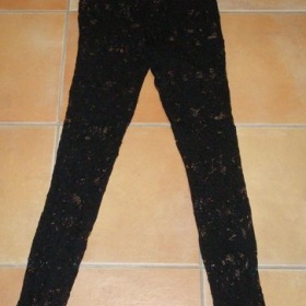 Černé krajkové legíny F&F