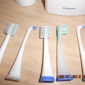Elektrický zubní kartáček Panasonic EW1035