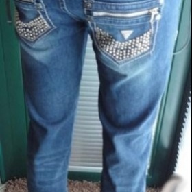 Tmavě modré Guess džíny s cvoky