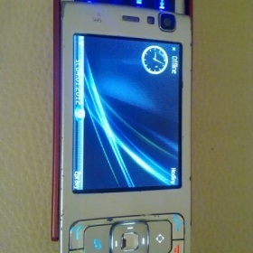 Červeno - stříbrná nokia N95