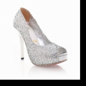 V jakém obchodě seženu stříbrné lodičky?