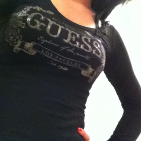 Černé tričko Guess s dlouhým rukávem - foto č. 1