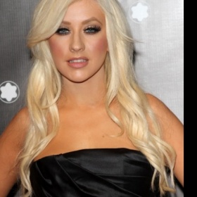 Krásná blond barva vlasů Christiny Aguilery