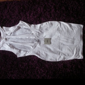 Bílé koktejlové šaty bodycon Asos