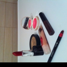 Kolekce dekorativní kosmetiky Sephora