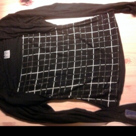 Černé tričko s dlouhým rukávem