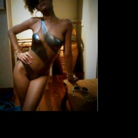 Kde sehnat plavky jako má Rihanna?