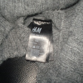 Nákrčník šedý objemný HM