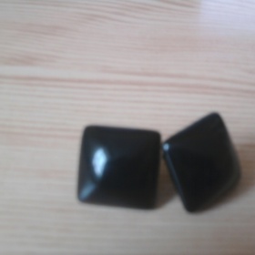 Černé čtvercové náušnice - foto č. 1