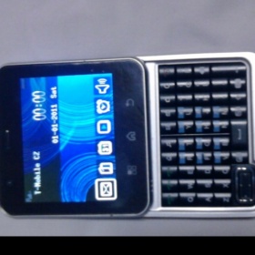 Výsuvný Mobile E82 červený