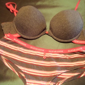 Šedo - růžový set podprsenka a kalhotky - foto č. 1