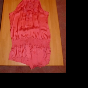 Růžová  tunika s volánky  River Island