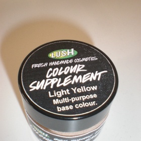 Lush podkladový krém světle žlutý