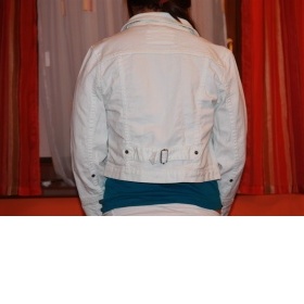 Dámská riflová bunda, bílá barva, krátká. Značka Fishbone.