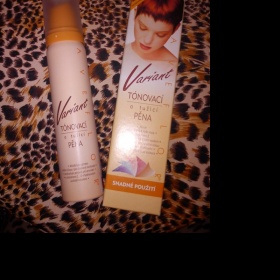 Tonovací a tužící pěna na vlasy - Variant