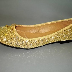Zlaté lodičky nebo baleríny na ples - foto č. 1
