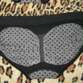 Bezešvé bokové kalhotky s vytvarovaným zadečkem - foto č. 1