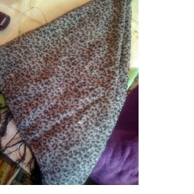 Šedý leopardí šátek NY