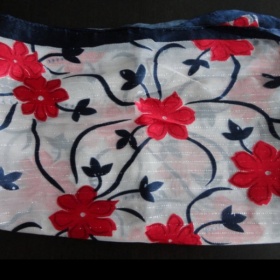 Květovaný šátek z přírodního hedvábí - foto č. 1