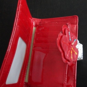 Dámská bílo - červená peněženka - foto č. 1