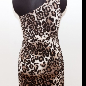 Leopardí šaty - foto č. 1