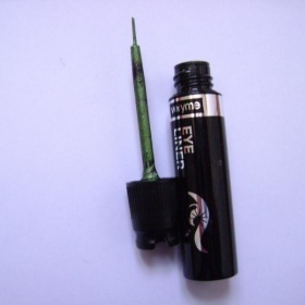 Zelené oční linky od Oriflame