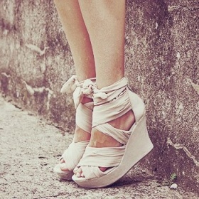 Béžové boty na platformě z botovo.cz