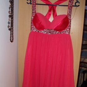 Ružové šaty lipsy - foto č. 1