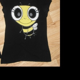 Černé triko s včelou