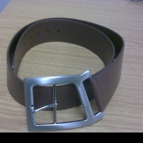 Hnědý široký pásek Deichmann