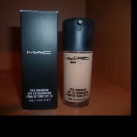 MAC make up Pro Longwear SPF 10 Foundation