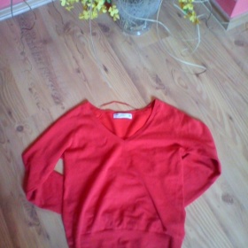 Červený svetr Zara - foto č. 1