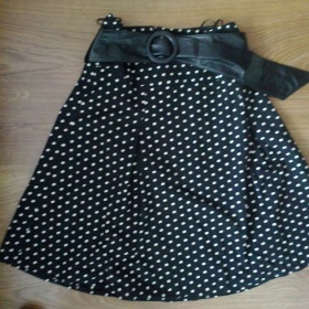 Černo puntíková sukně FF - foto č. 1