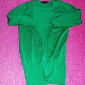 Zelený svetřík Amisu - foto č. 1