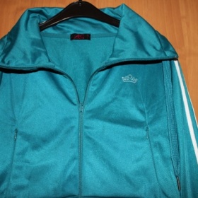 Zelené lesklé bolérko Ann Christine - foto č. 1