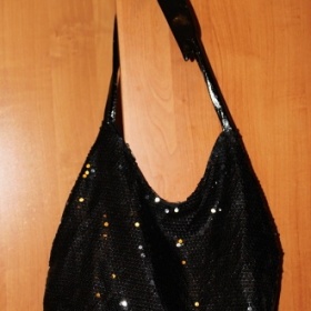 Černá flitrová kabelka - foto č. 1